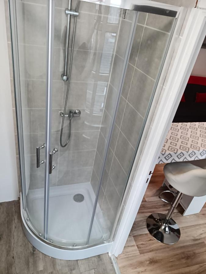 Apartamento Becker Dinan Exterior foto